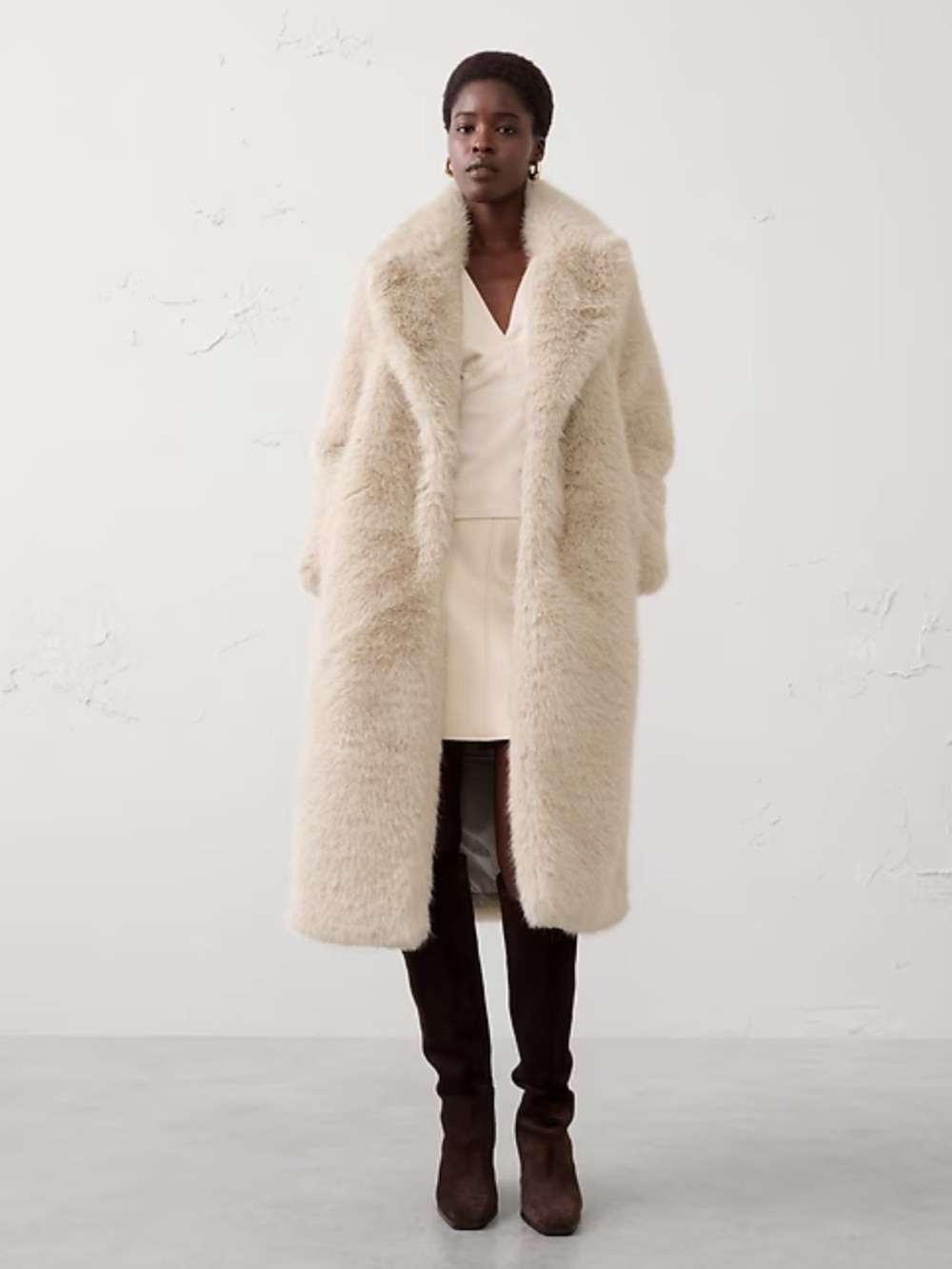 🆕 Luxurious Cream Fur Wrap Coat with Belt